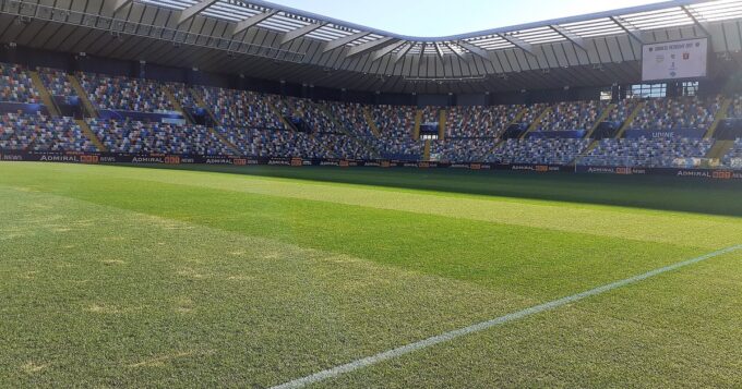 Pronóstico Udinese vs Milan: cancha y tribunas del estadio Friuli en Udine