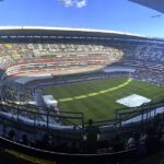 Pronósticos de hoy: tribunas y cancha de un gran estadio de futbol de la Ciudad de México