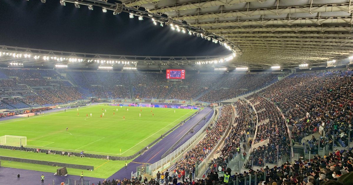 Pronóstico Roma vs Cagliari: el Estadio Olímpico de Roma durante un partido de la Roma